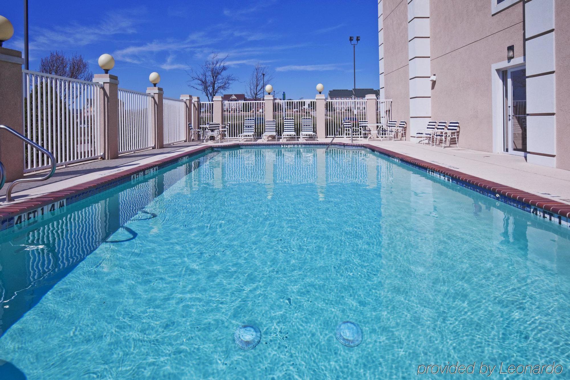 Holiday Inn Express Hotel & Suites Dallas Lewisville By Ihg Екстер'єр фото