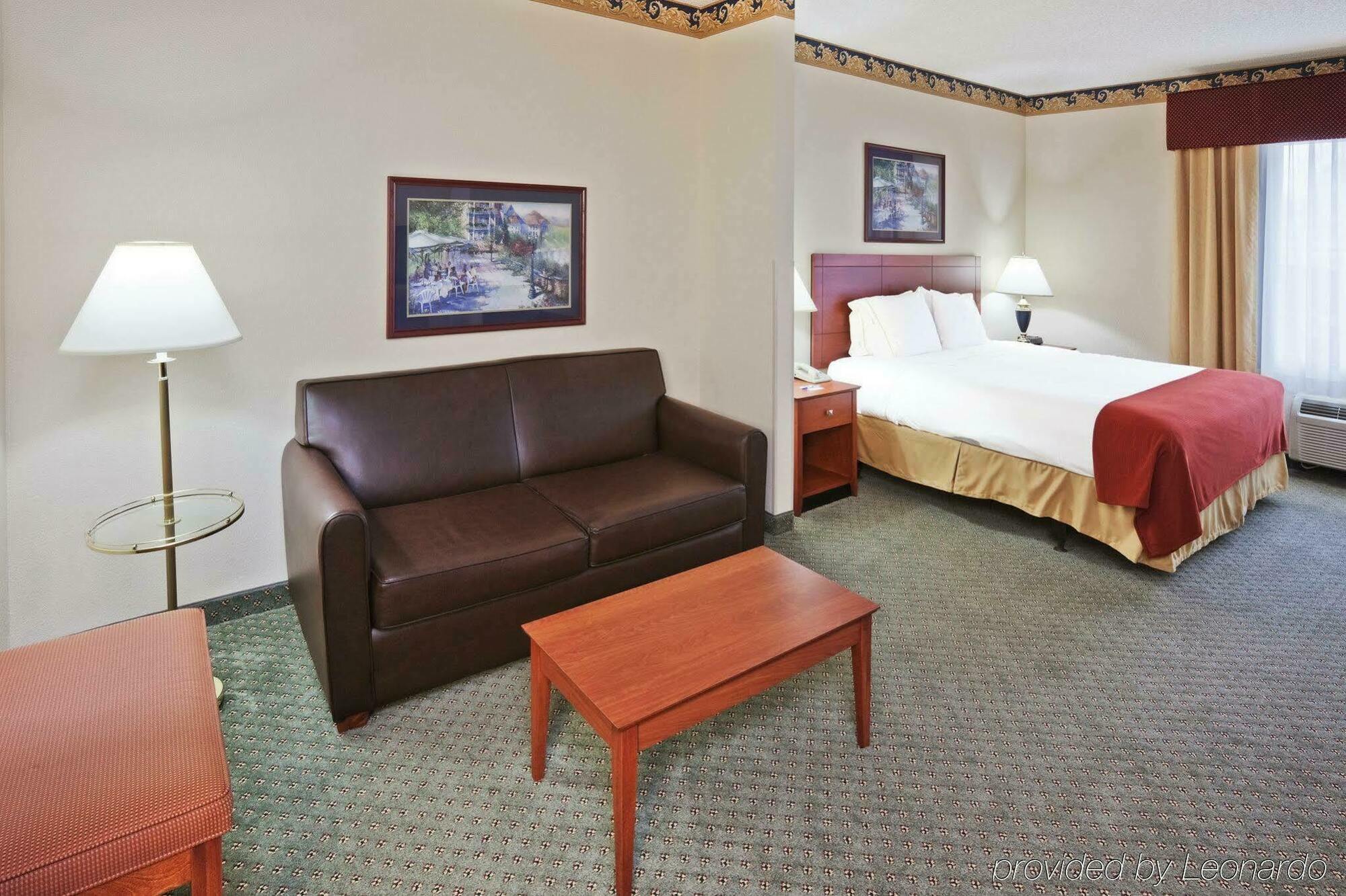 Holiday Inn Express Hotel & Suites Dallas Lewisville By Ihg Екстер'єр фото